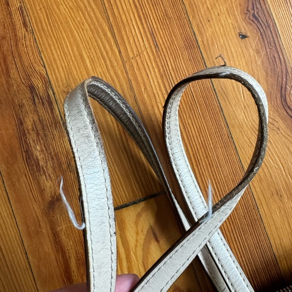 Michael Kors bag, in ok shape, cooor brown with MK logo all over - Picture 6 of 8